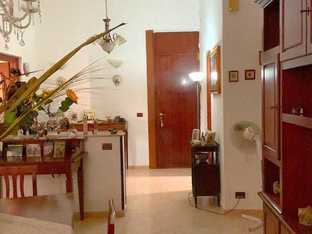 Appartamento in vendita a V Circoscrizione, Palermo