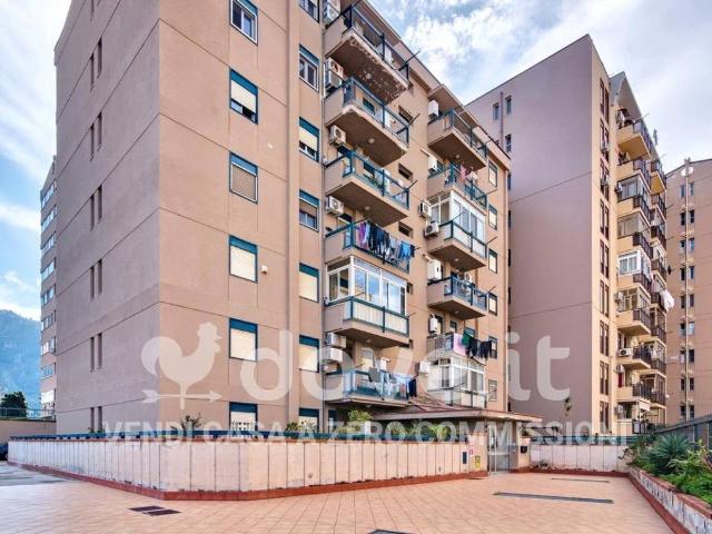 Appartamento in vendita a Falsomiele, Palermo
