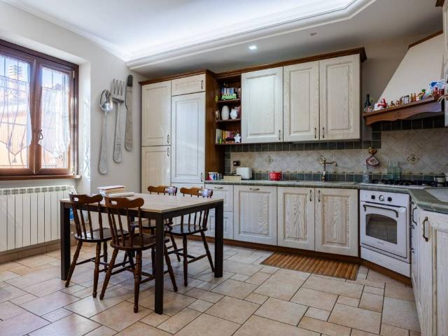 Appartamento in vendita a Colombella, Roma Capitale