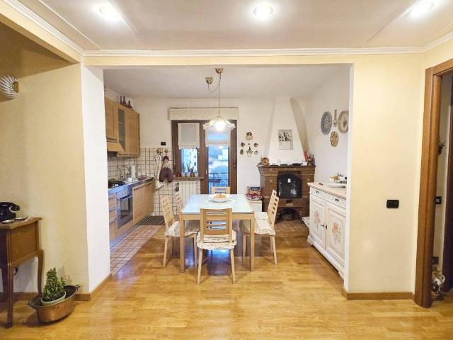 Appartamento in vendita a Colombella, Roma Capitale