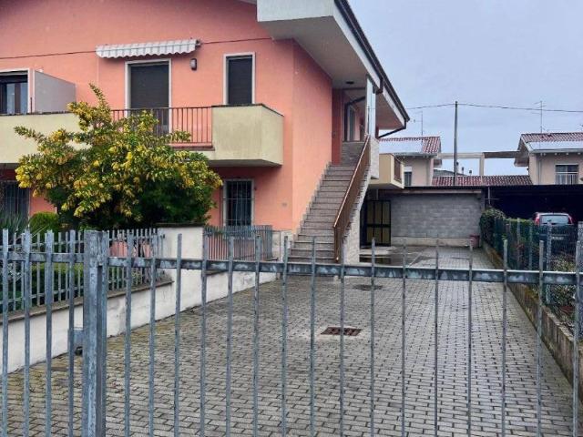 Appartamento in vendita a Palù, Veneto