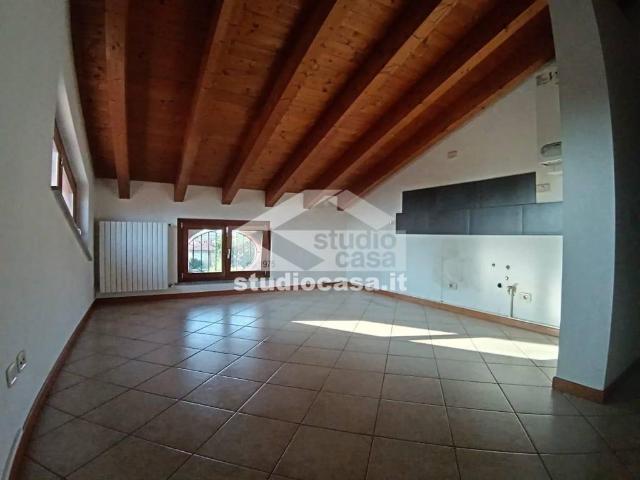Appartamento in vendita a Pandino, Lombardia