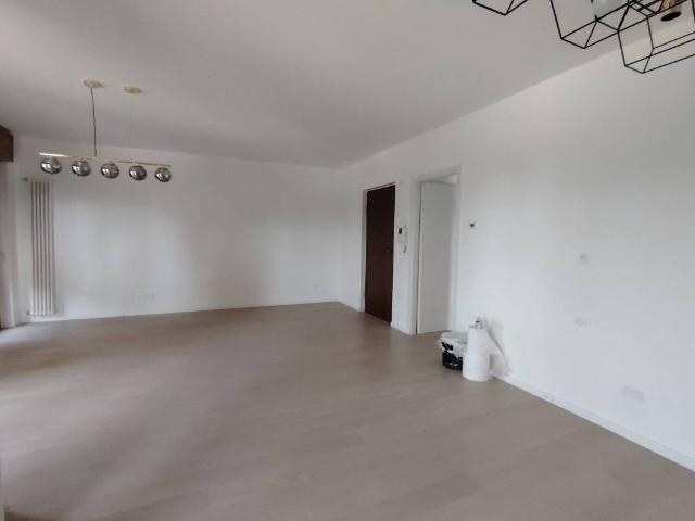 Appartamento in vendita a Parabiago, Lombardia