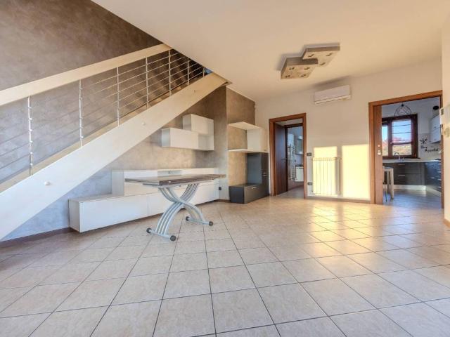 Appartamento in vendita a Parabiago, Lombardia