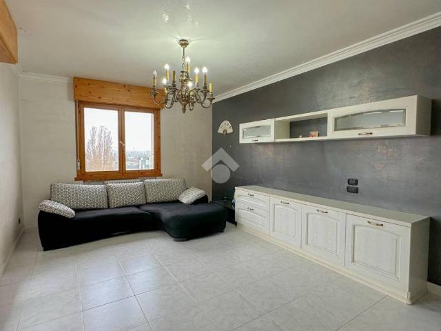 Appartamento in vendita a Cortile San Martino, Parma