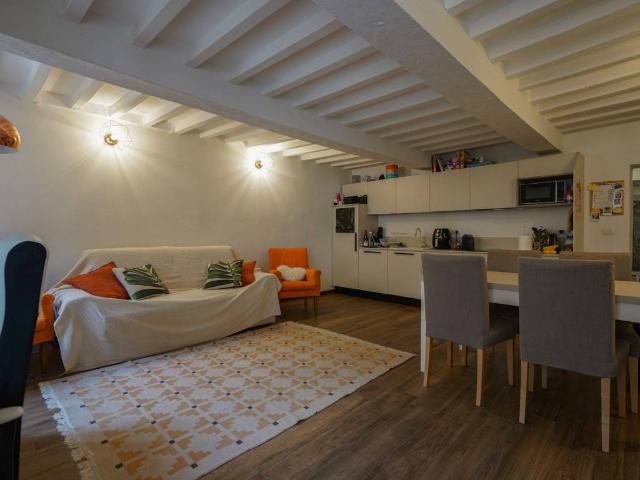 Appartamento in vendita a Parma Centro, Parma