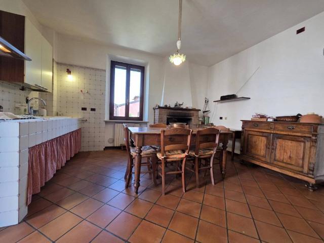 Appartamento in vendita a Vicofertile, Parma