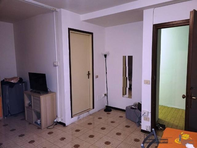 Appartamento in vendita a Parma Centro, Parma