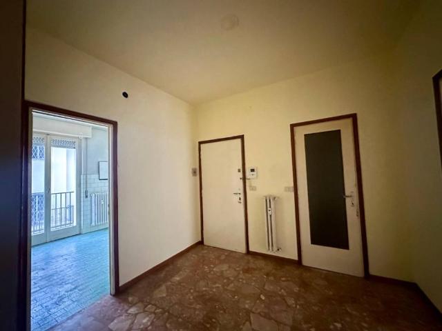 Appartamento in vendita a Parma Centro, Parma