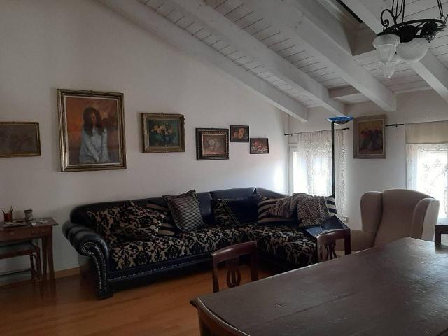 Appartamento in vendita a Collecchio, Reggio Emilia