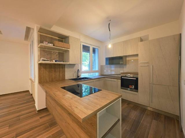 Appartamento in vendita a Parma Centro, Parma