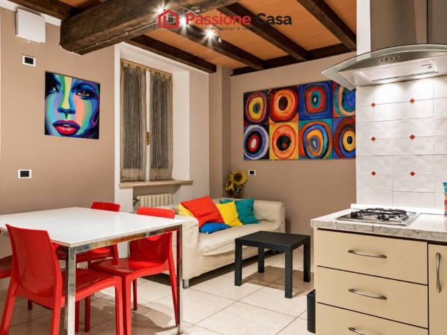 Appartamento in vendita a Parma Centro, Parma