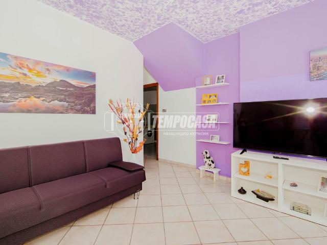 Appartamento in vendita a Parona, Lombardia