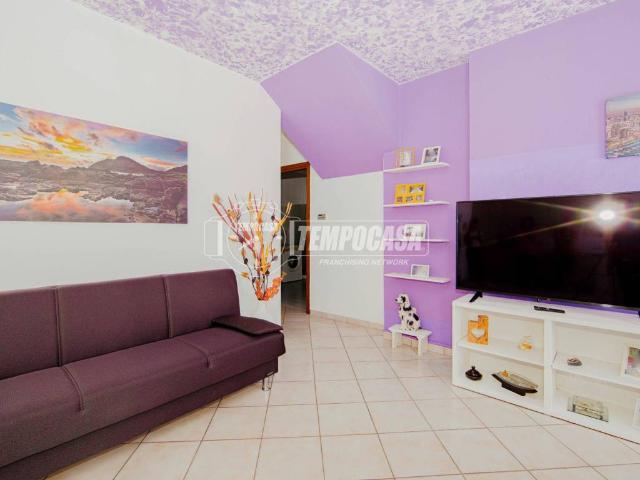 Appartamento in vendita a Parona, Lombardia