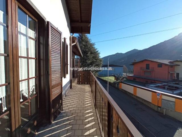 Appartamento in vendita a Parre, Lombardia