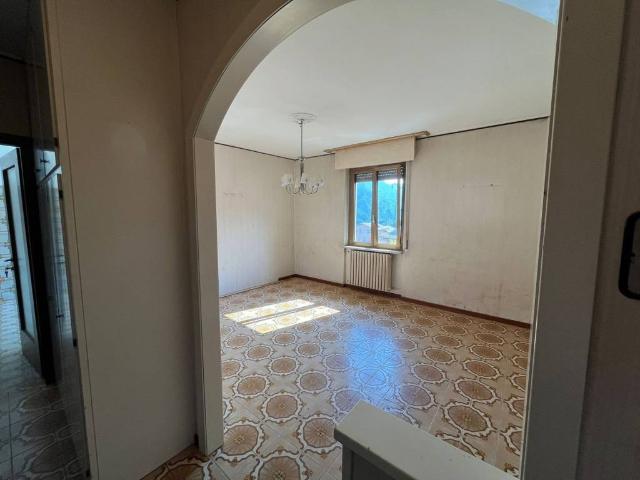 Appartamento in vendita a Parre, Lombardia