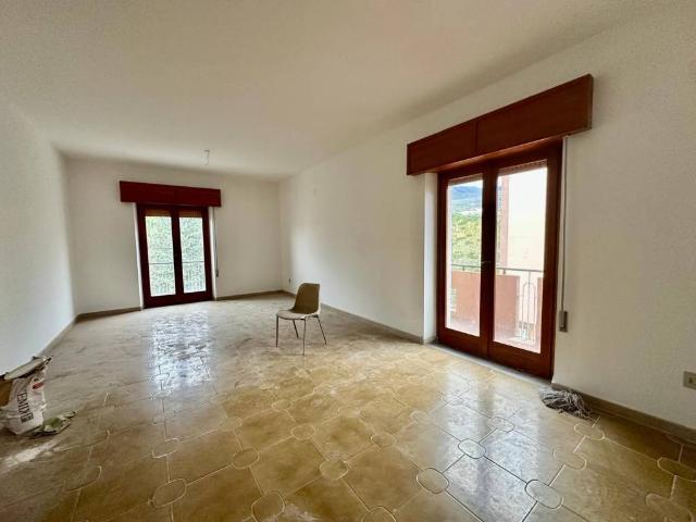 Appartamento in vendita a Partinico, Sicilia
