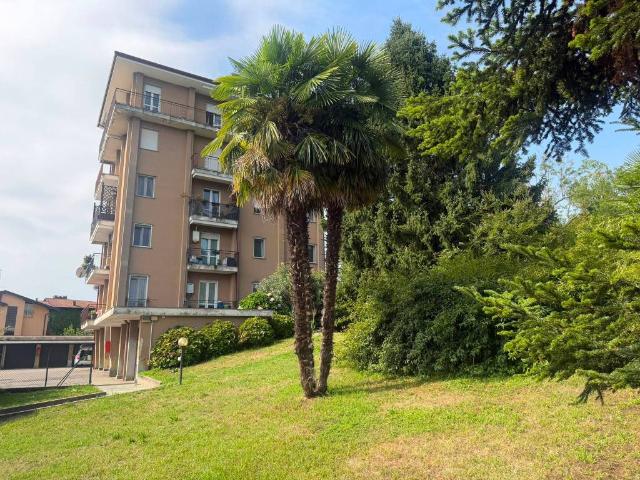 Appartamento in vendita a Paruzzaro, Novara