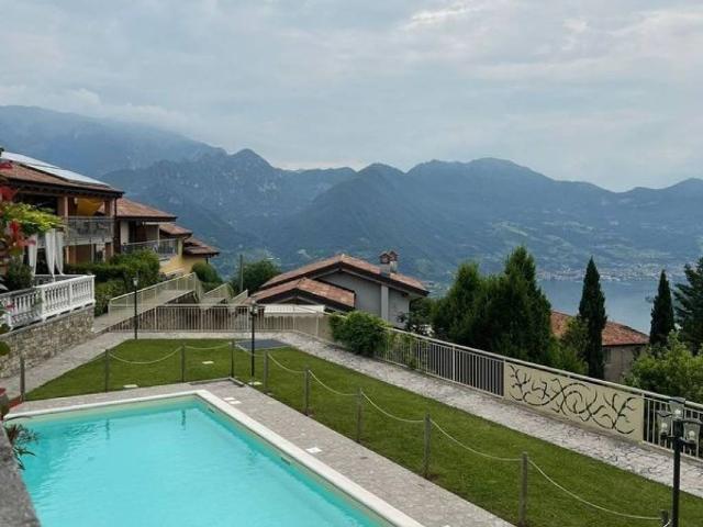 Appartamento in vendita a Parzanica, Lombardia