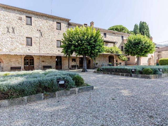 Appartamento in vendita a Passignano Sul Trasimeno, Umbria