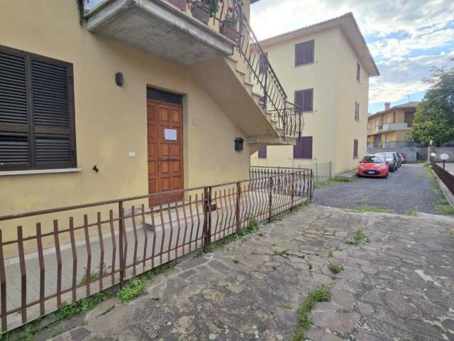 Appartamento in vendita a Passignano Sul Trasimeno, Umbria
