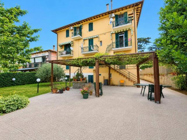 Appartamento in vendita a Passignano Sul Trasimeno, Umbria