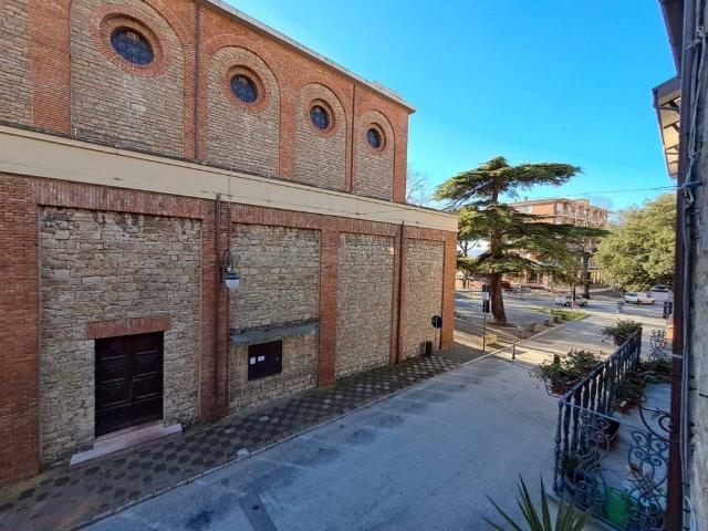 Appartamento in vendita a Passignano Sul Trasimeno, Umbria