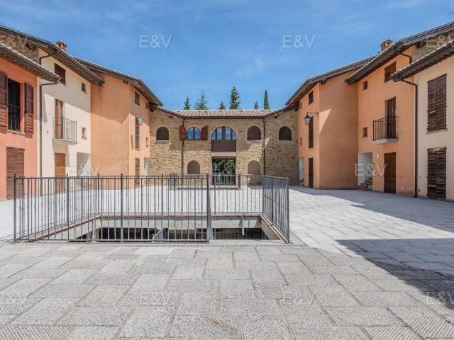 Appartamento in vendita a Passignano Sul Trasimeno, Umbria