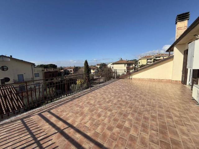 Appartamento in vendita a Passignano Sul Trasimeno, Umbria