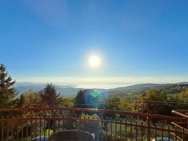 Appartamento in vendita a Passignano Sul Trasimeno, Umbria