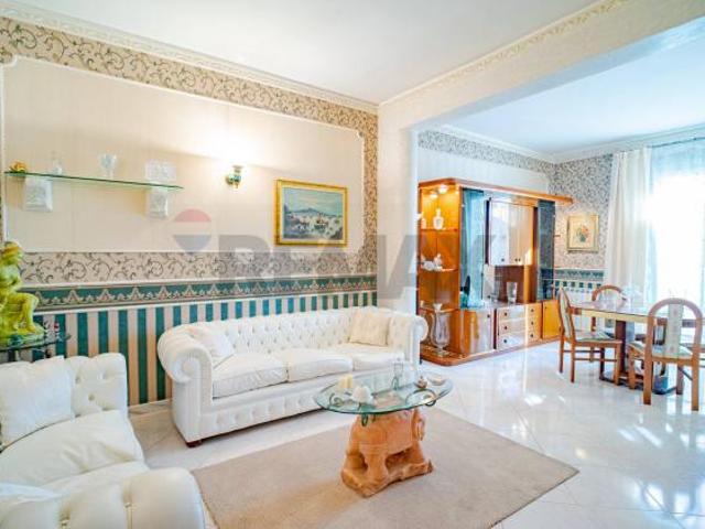 Appartamento in vendita a Paternò, Sicilia