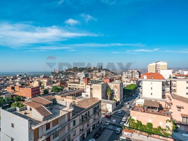 Appartamento in vendita a Paternò, Sicilia