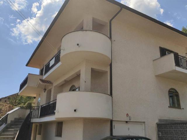 Appartamento in vendita a Paterno Calabro, Cosenza