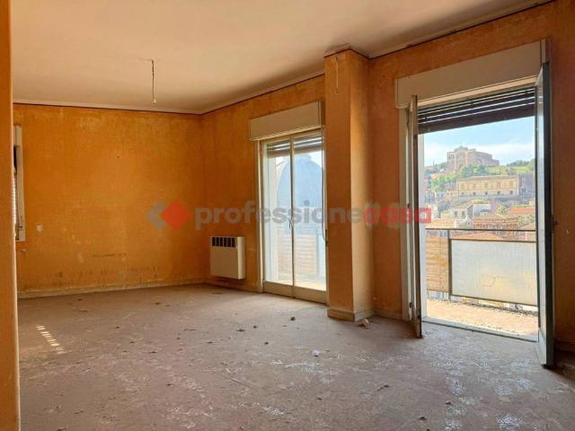 Appartamento in vendita a Paternò, Sicilia
