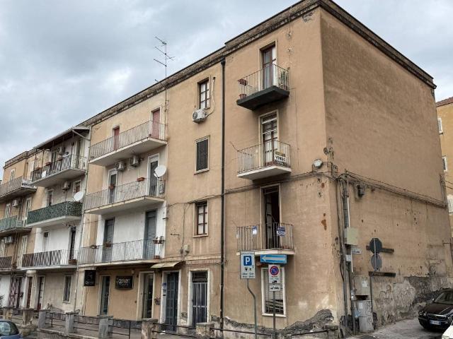 Appartamento in vendita a Paternò, Sicilia