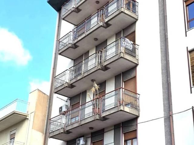 Appartamento in vendita a Paternò, Sicilia