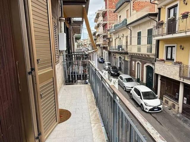 Appartamento in vendita a Paternò, Catania