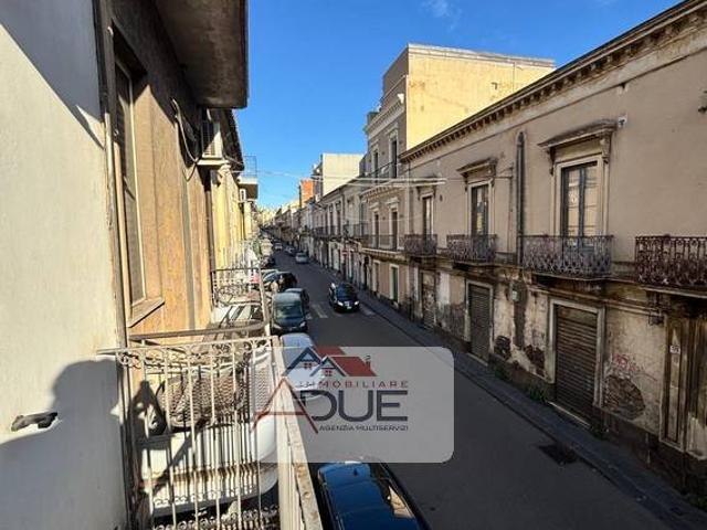Appartamento in vendita a Paternò, Catania