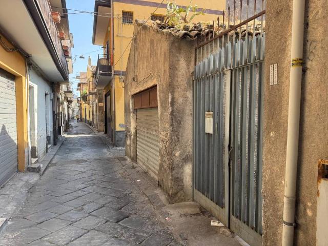 Appartamento in vendita a Paternò, Catania