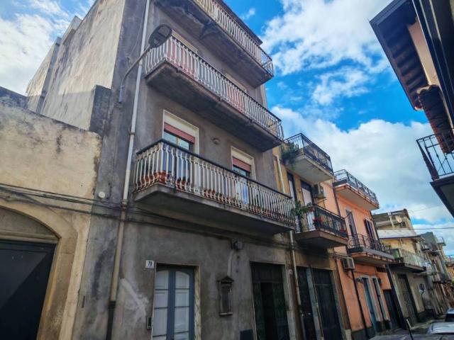 Appartamento in vendita a Paternò, Catania