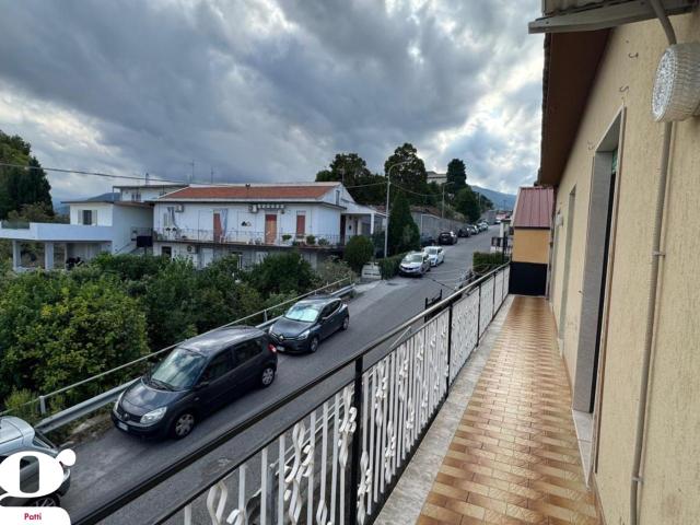 Appartamento in vendita a Carasi, Patti