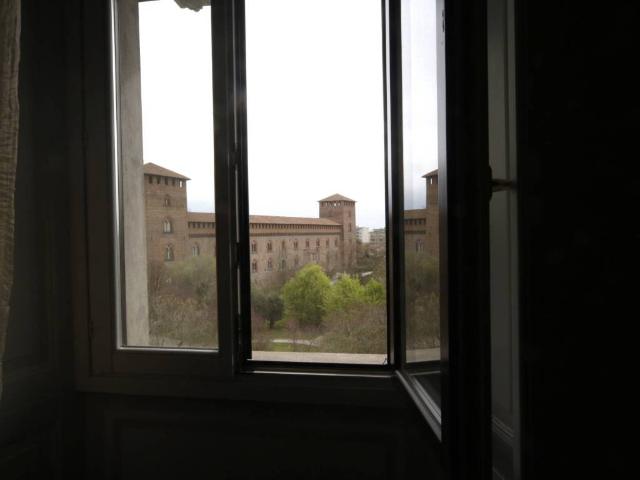 Appartamento in vendita a Pavia, Lombardia