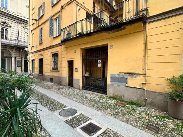Appartamento in vendita a Pavia, Lombardia