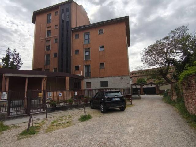Appartamento in vendita a Pavia, Lombardia