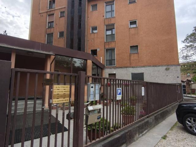 Appartamento in vendita a Pavia, Lombardia