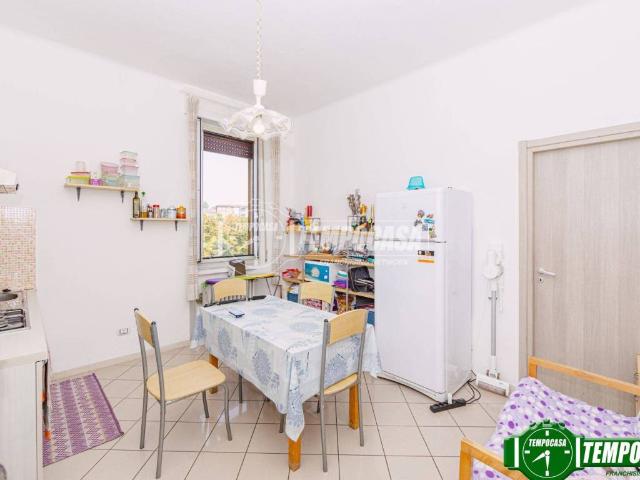 Appartamento in vendita a Pavia, Lombardia