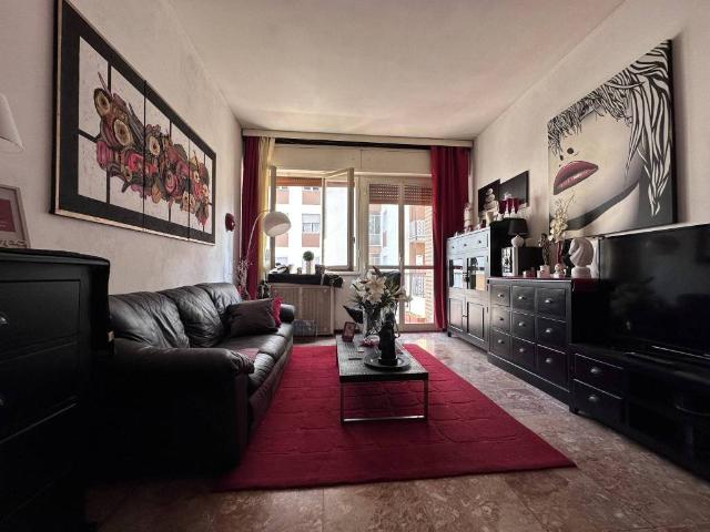 Appartamento in vendita a Pavia, Lombardia