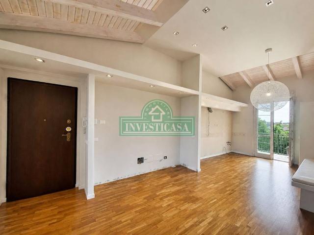 Appartamento in vendita a Pavia, Lombardia