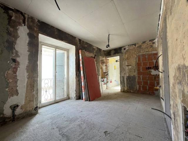 Appartamento in vendita a Pavia, Lombardia