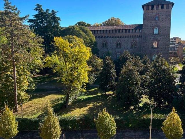 Appartamento in vendita a Pavia, Lombardia